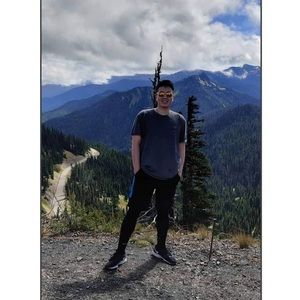 Meet your Posher, Andri